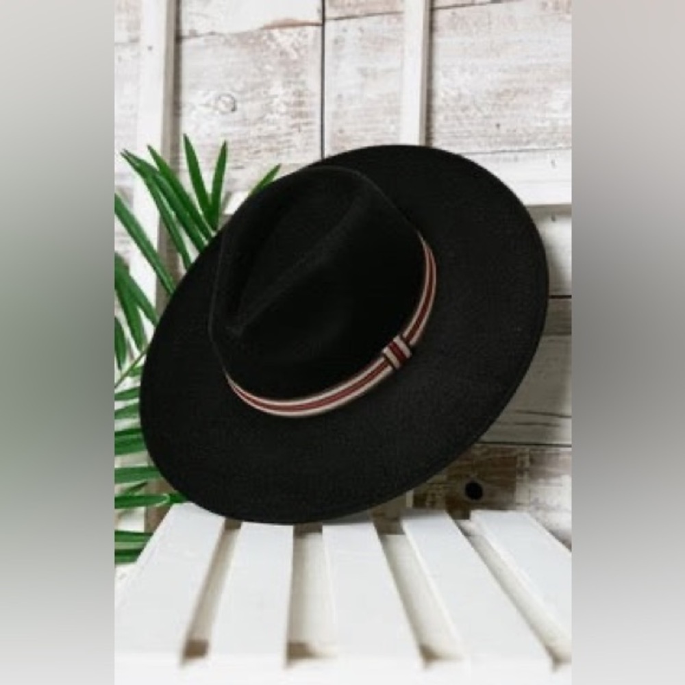 Eleve: The Fedora Line Black Color